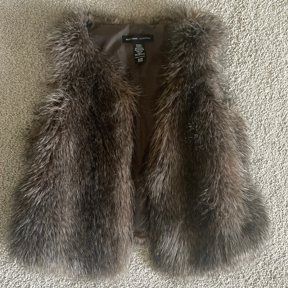 Faux fur vest!